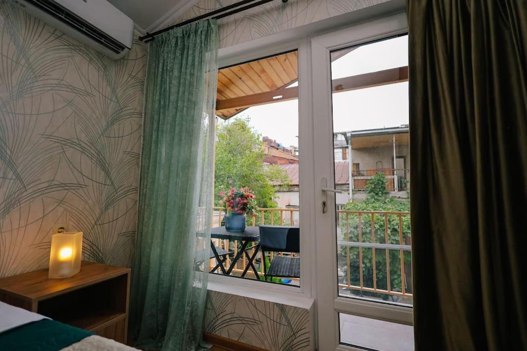 Appartamento Cozy House Tbilisi Esterno foto